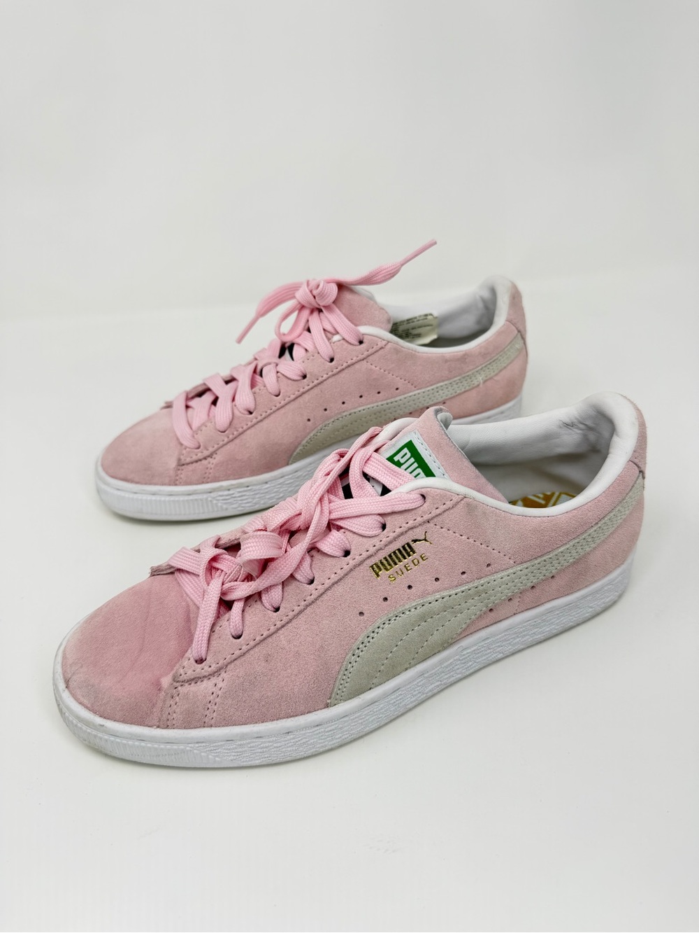 Puma Suede Classic Women's Sneakers in Soft Pink with Cream Stripe